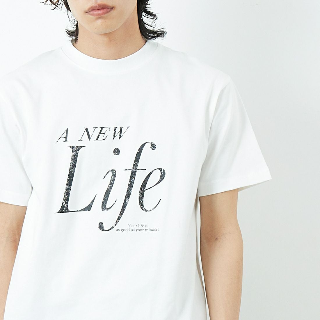 SLICK [スリック] レギュラーフィットプリントTシャツ [5230110] 900 WHITE &&モデル身長：179cm 着用サイズ：1&&