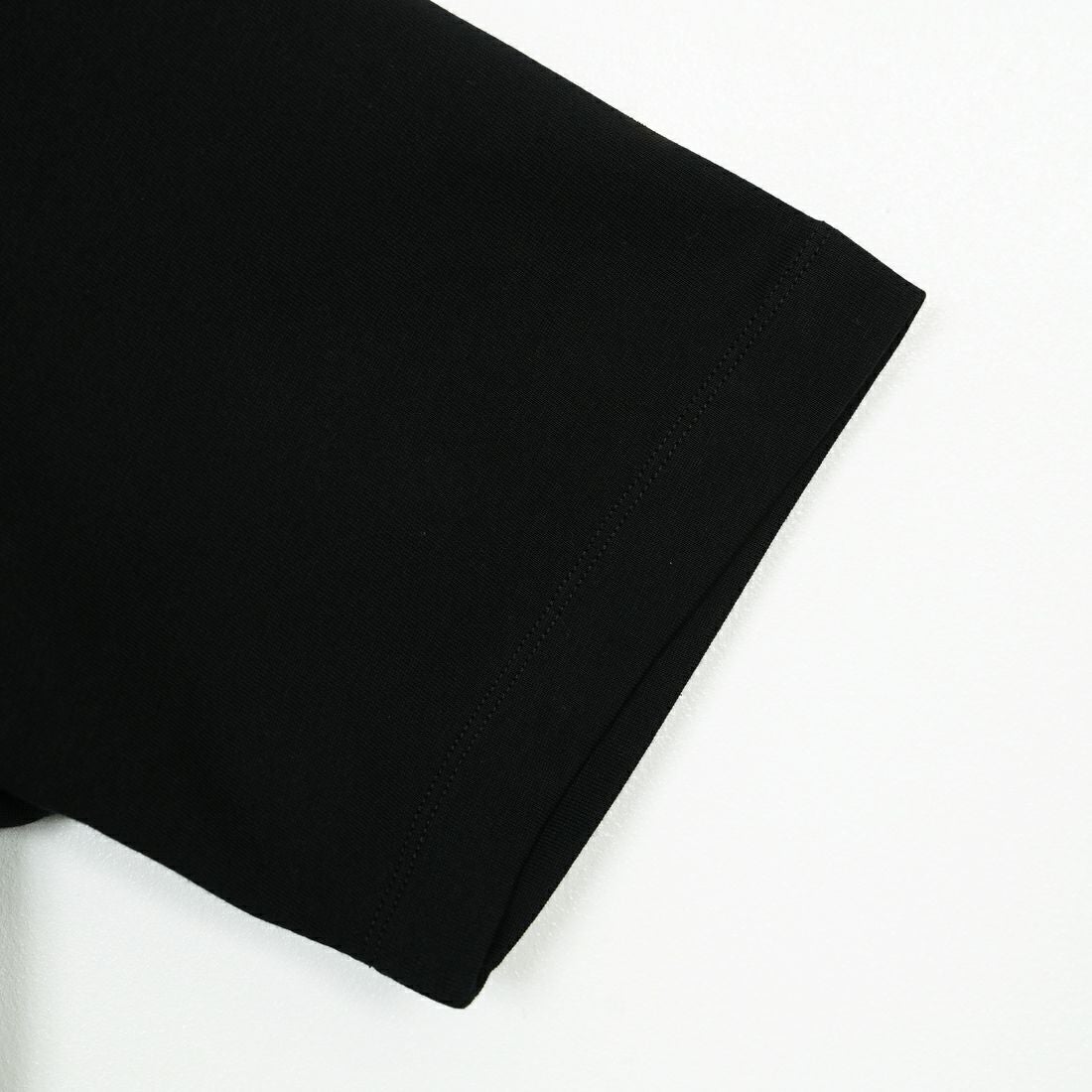 SLICK [スリック] レギュラーフィットプリントTシャツ [5230110] 700 BLACK