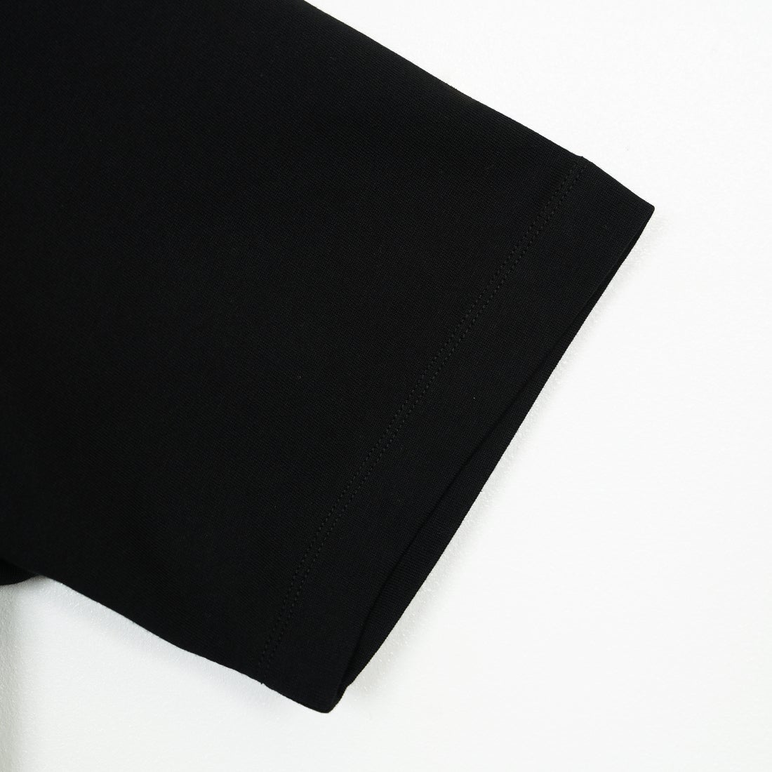 SLICK [スリック] レギュラーフィットプリントTシャツ [5230110] 700 BLACK