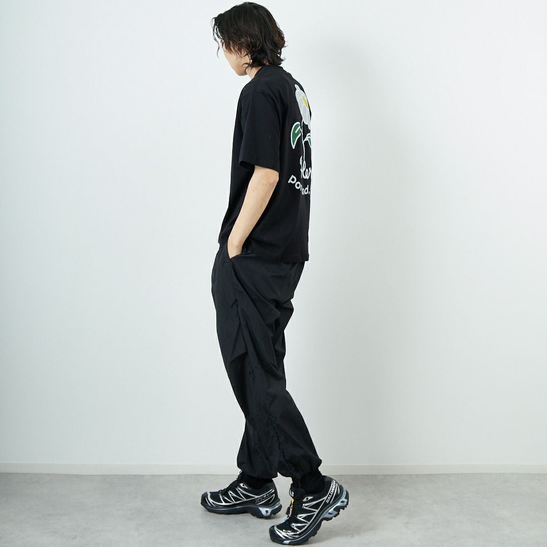 POLeR [ポーラー] フラワープリントTシャツ [259MCV0032-JF] BLACK &&モデル身長：179cm 着用サイズ：M&&