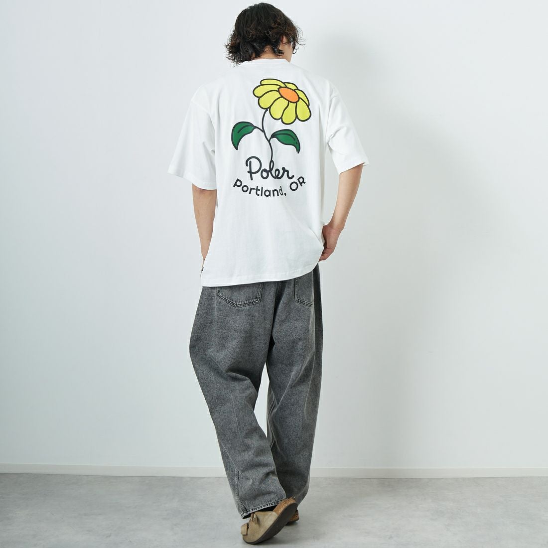 POLeR [ポーラー] フラワープリントTシャツ [259MCV0032-JF] WHITE &&モデル身長：179cm 着用サイズ：L&&