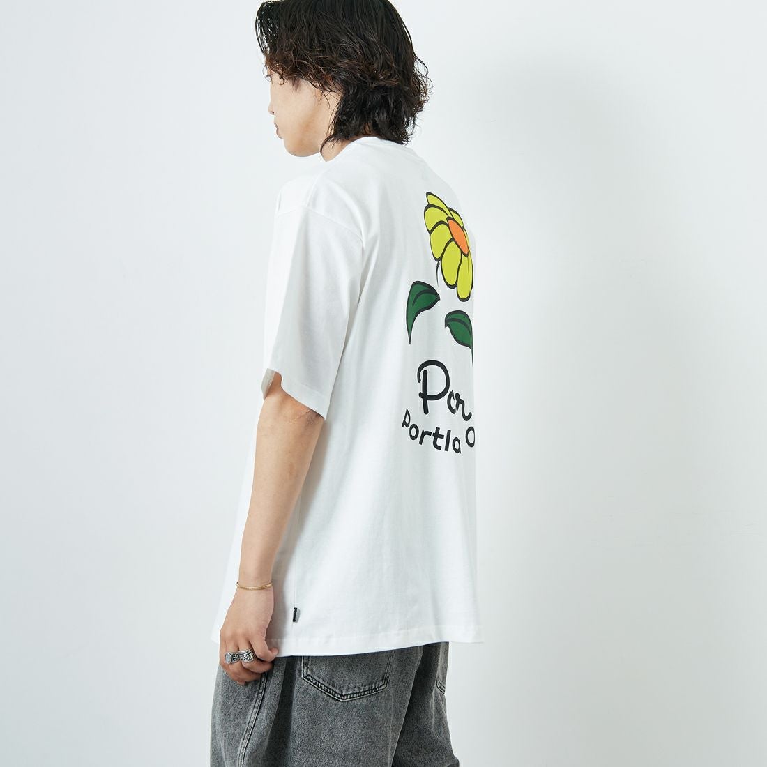 POLeR [ポーラー] フラワープリントTシャツ [259MCV0032-JF] WHITE &&モデル身長：179cm 着用サイズ：L&&