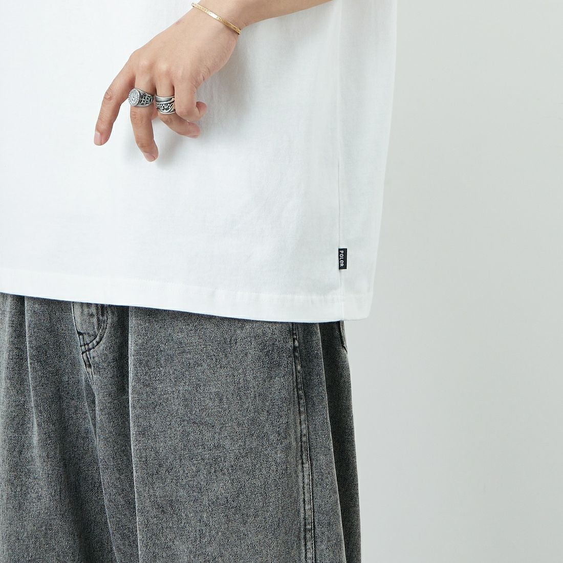 POLeR [ポーラー] フラワープリントTシャツ [259MCV0032-JF] WHITE &&モデル身長：179cm 着用サイズ：L&&