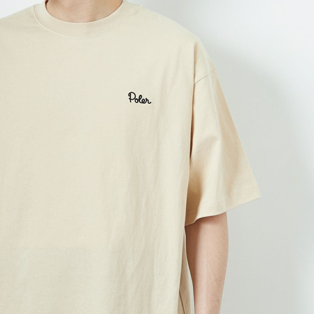 POLeR [ポーラー] フラワープリントTシャツ [259MCV0032-JF] S.BEIGE &&モデル身長：168cm 着用サイズ：M&&