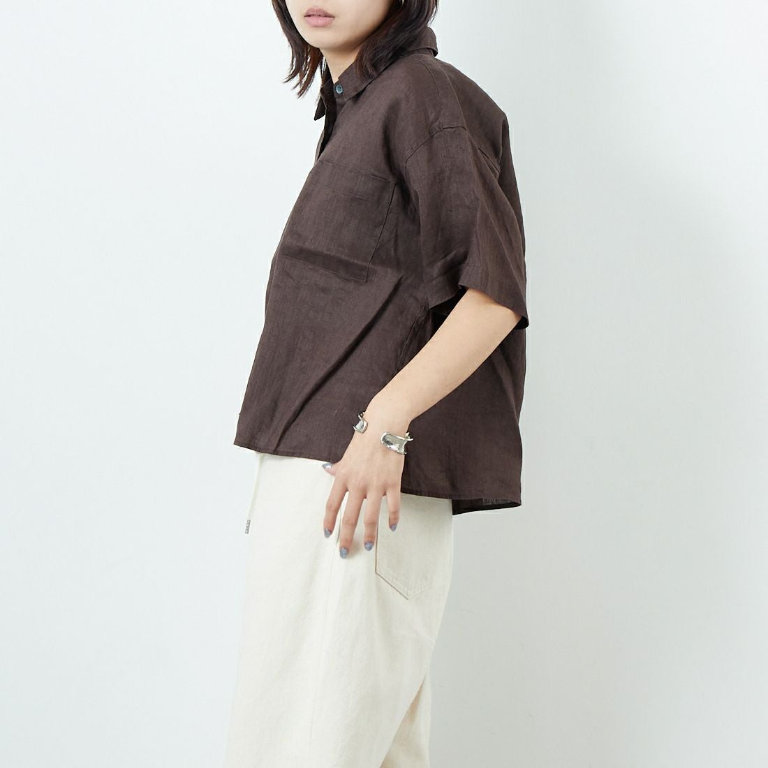 Jeans Factory Clothes [ジーンズファクトリークローズ] リネンショートスリーブシャツ [LFP501]  BROWN &&モデル身長：167cm 着用サイズ：F&&