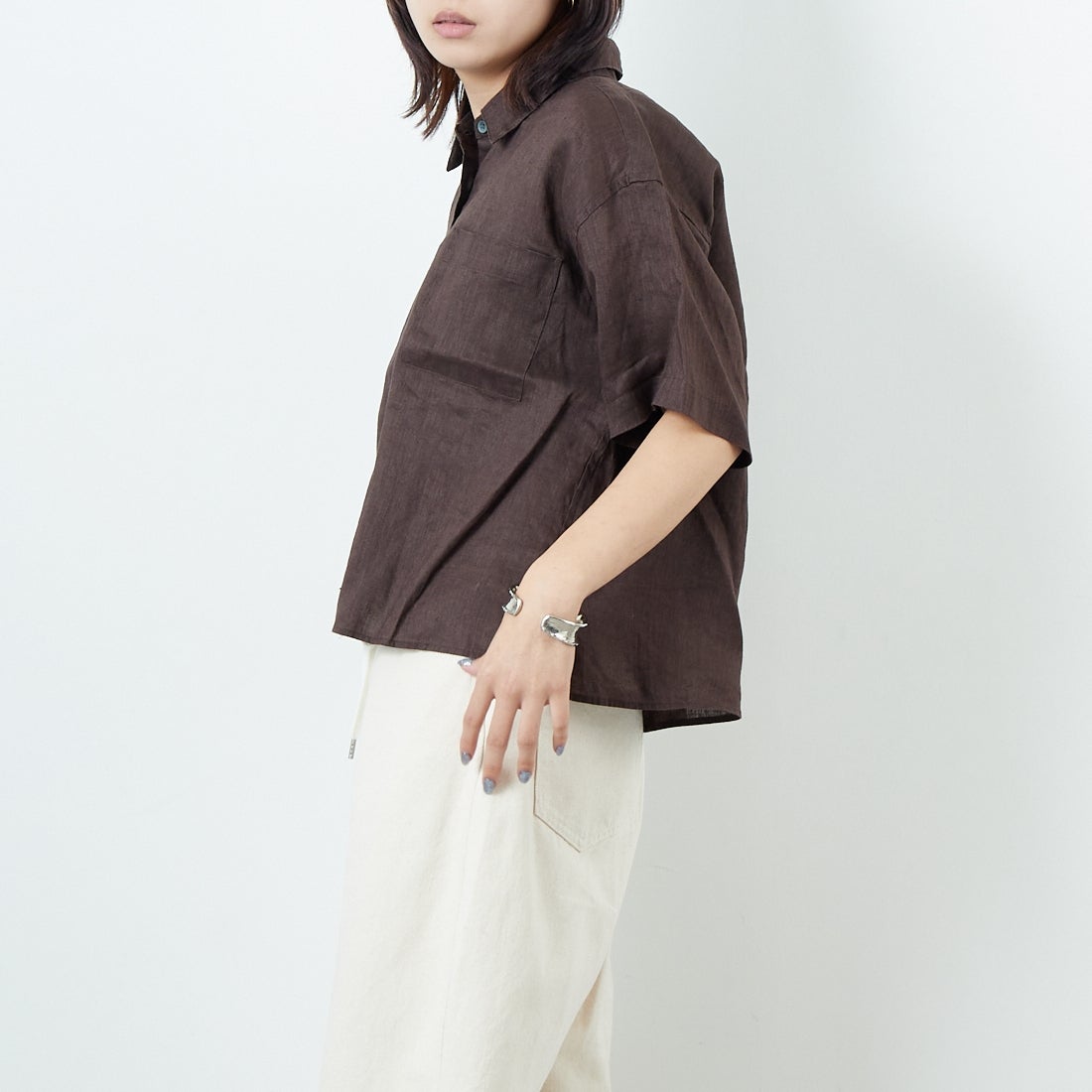 Jeans Factory Clothes [ジーンズファクトリークローズ] リネンショートスリーブシャツ [LFP501]  BROWN &&モデル身長：167cm 着用サイズ：F&&