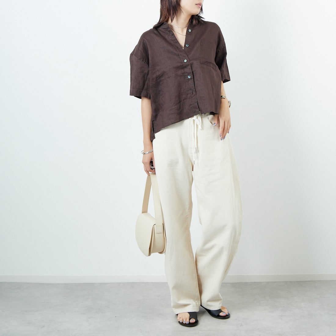Jeans Factory Clothes [ジーンズファクトリークローズ] リネンショートスリーブシャツ [LFP501]  BROWN &&モデル身長：167cm 着用サイズ：F&&