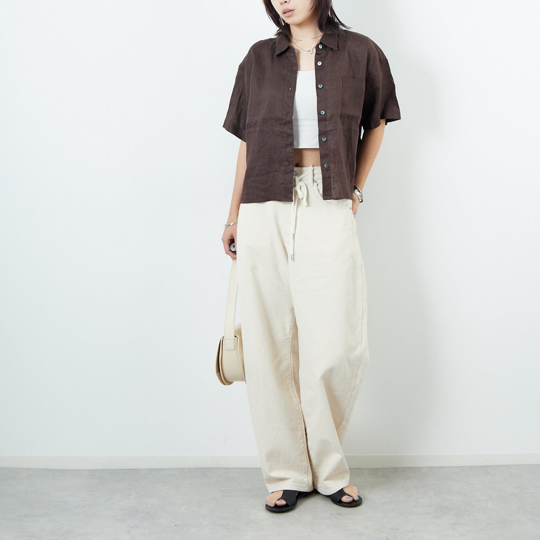 Jeans Factory Clothes [ジーンズファクトリークローズ] リネンショートスリーブシャツ [LFP501]  BROWN &&モデル身長：167cm 着用サイズ：F&&