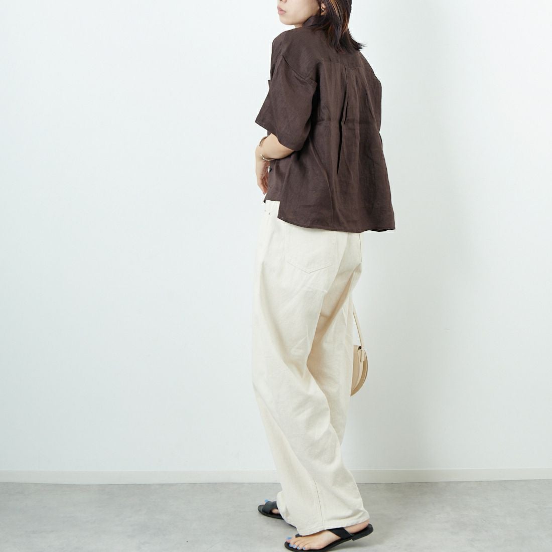 Jeans Factory Clothes [ジーンズファクトリークローズ] リネンショートスリーブシャツ [LFP501]  BROWN &&モデル身長：167cm 着用サイズ：F&&