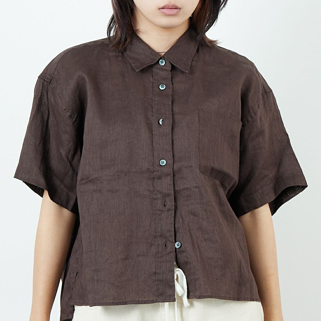 Jeans Factory Clothes [ジーンズファクトリークローズ] リネンショートスリーブシャツ [LFP501]  BROWN &&モデル身長：167cm 着用サイズ：F&&