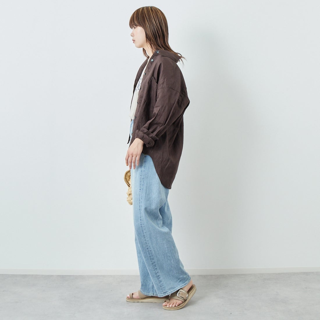 Jeans Factory Clothes [ジーンズファクトリークローズ] ロングスリーブ リネンシャツ [LFE101] BROWN &&モデル身長：167cm 着用サイズ：F&&