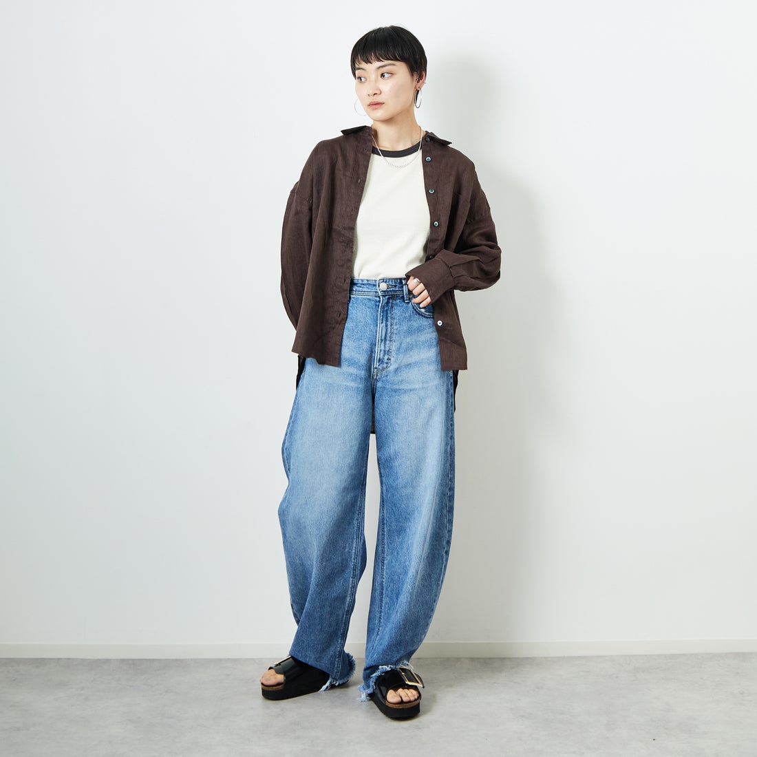 Jeans Factory Clothes [ジーンズファクトリークローズ] ロングスリーブ リネンシャツ [LFE101] BROWN &&モデル身長：160cm 着用サイズ：F&&