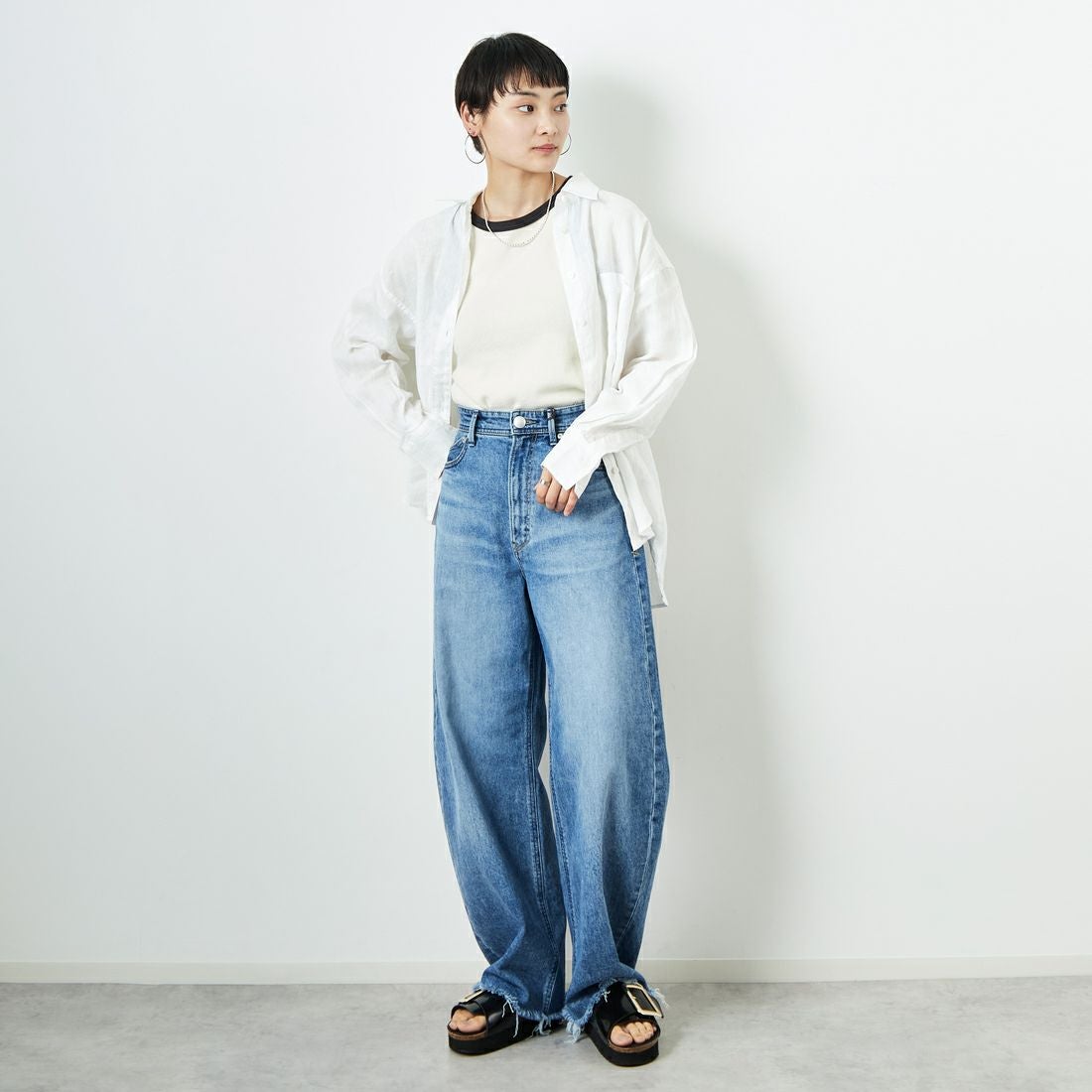 Jeans Factory Clothes [ジーンズファクトリークローズ] ロングスリーブ リネンシャツ [LFE101] WHITE &&モデル身長：160cm 着用サイズ：F&&