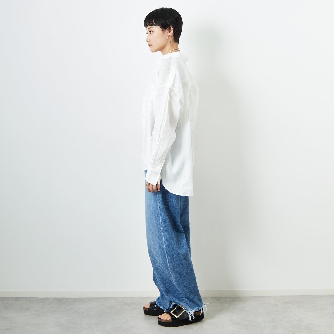Jeans Factory Clothes [ジーンズファクトリークローズ] ロングスリーブ リネンシャツ [LFE101] WHITE &&モデル身長：160cm 着用サイズ：F&&