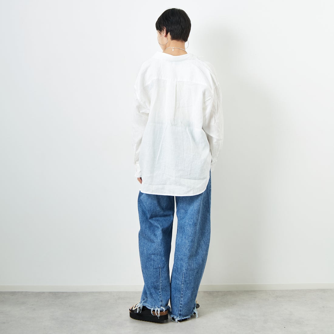 Jeans Factory Clothes [ジーンズファクトリークローズ] ロングスリーブ リネンシャツ [LFE101] WHITE &&モデル身長：160cm 着用サイズ：F&&