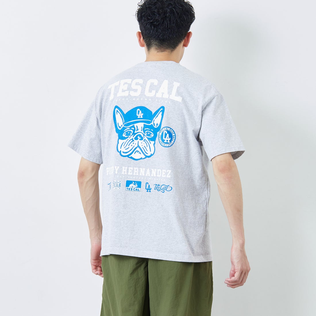 The Endless Summer [エンドレスサマー] 別注 BUHI LEAGUE バックプリントTシャツ [FH-25574506-JF] 03 MIX GRA &&モデル身長：168cm 着用サイズ：L&&