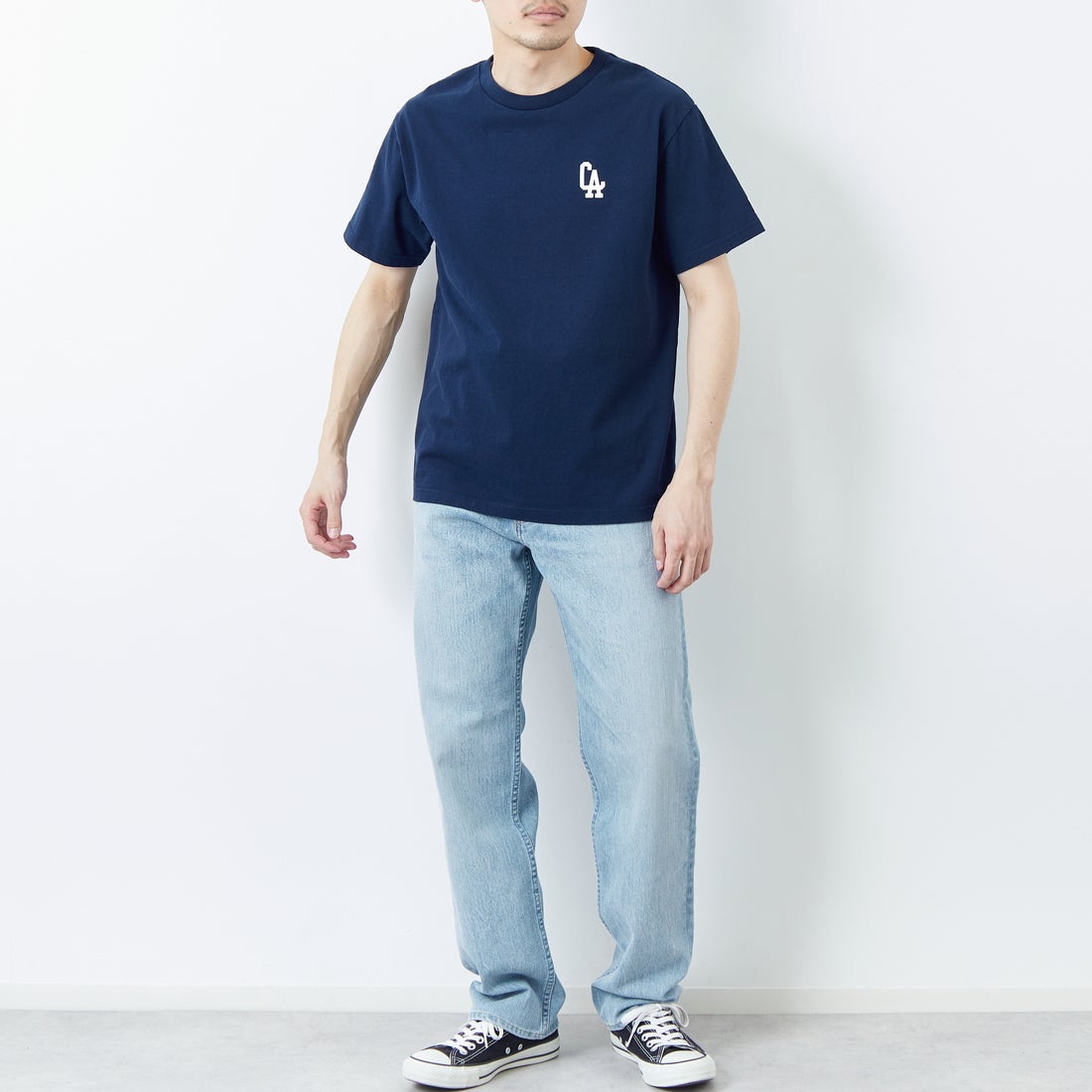 The Endless Summer [エンドレスサマー] 別注 BUHI LEAGUE バックプリントTシャツ [FH-25574506-JF] 60 NAVY &&モデル身長：168cm 着用サイズ：M&&