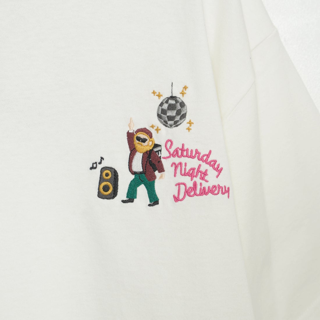 33Degrees [サーティスリーディグリーズ] 髭おじさんサガラ刺繍半袖Tシャツ [TDR-252-024] E WHITE