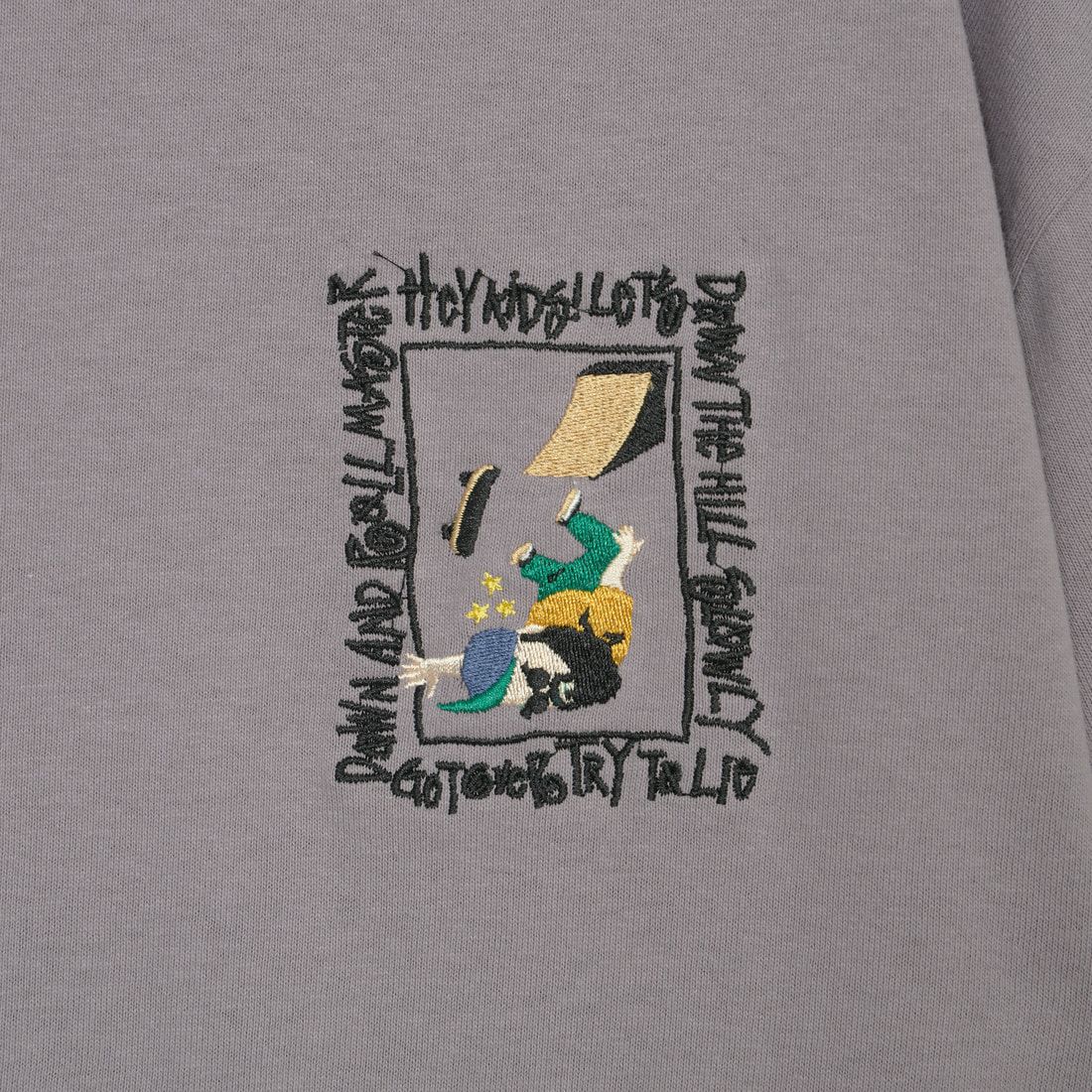 33Degrees [サーティスリーディグリーズ] 髭おじさんサガラ刺繍半袖Tシャツ [TDR-252-024] D GRYGE