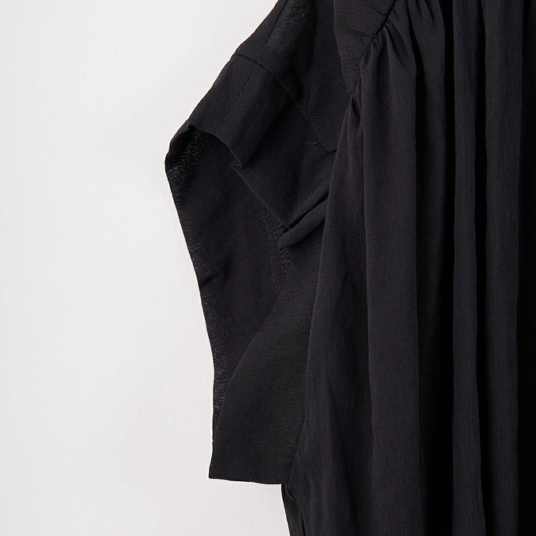 Jf Ready Made [ジェイエフレディメイド] 麻調シアーフリルギャザーブラウス [4125250] ﾌﾞﾗｯｸ