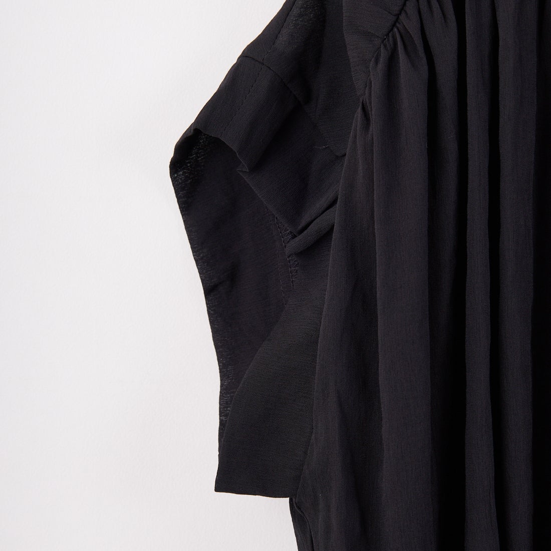 Jf Ready Made [ジェイエフレディメイド] 麻調シアーフリルギャザーブラウス [4125250] ﾌﾞﾗｯｸ