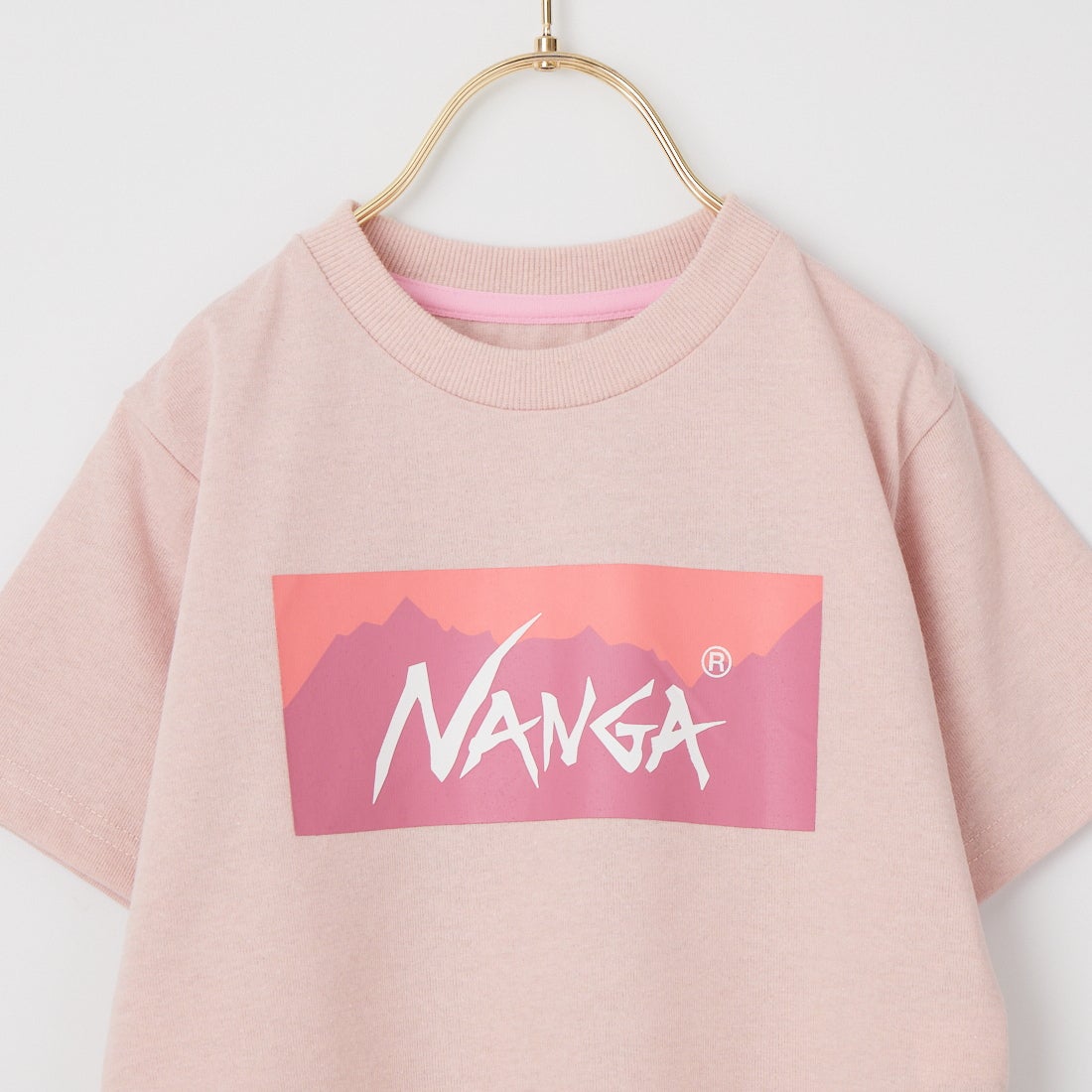 NANGA [ナンガ] エコハイブリッド ボックスロゴキッズTシャツ [N2504-6M532A] PINK