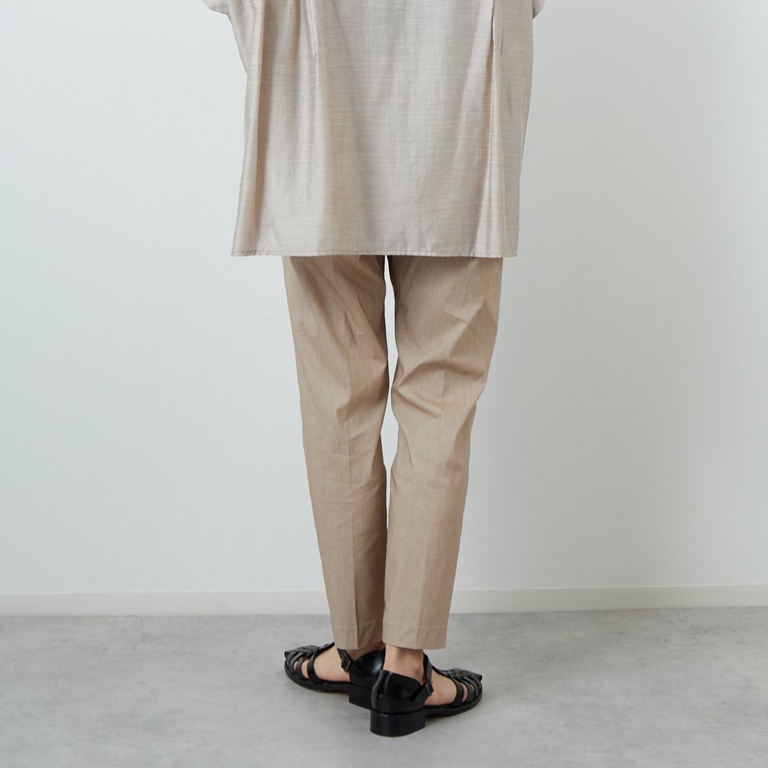 Jeans Factory Clothes [ジーンズファクトリークローズ] バックラッシュリネンパンツ [21255052] 033 ﾍﾞｰｼﾞｭ &&モデル身長：160cm 着用サイズ：38&&