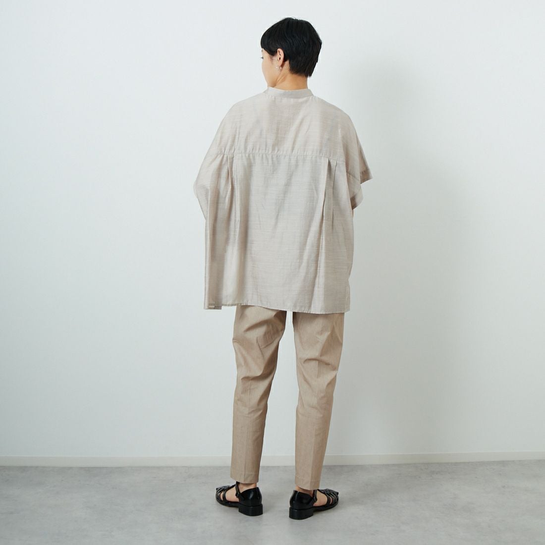 Jeans Factory Clothes [ジーンズファクトリークローズ] バックラッシュリネンパンツ [21255052] 033 ﾍﾞｰｼﾞｭ &&モデル身長：160cm 着用サイズ：38&&