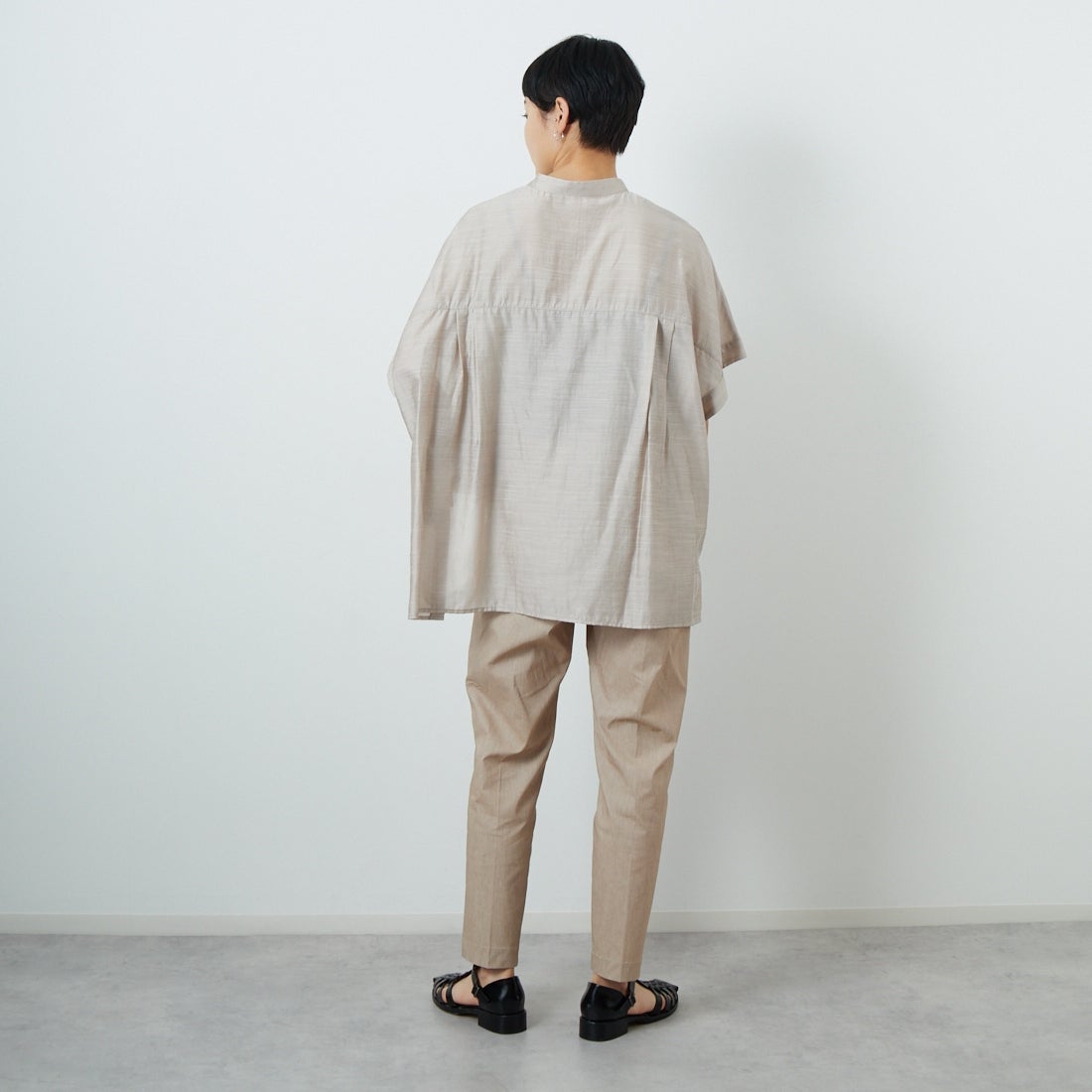 Jeans Factory Clothes [ジーンズファクトリークローズ] バックラッシュリネンパンツ [21255052] 033 ﾍﾞｰｼﾞｭ &&モデル身長：160cm 着用サイズ：38&&