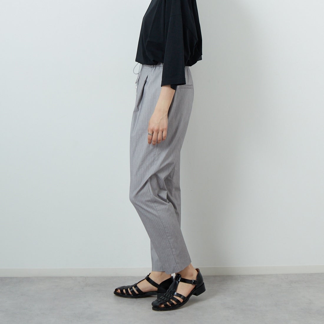 Jeans Factory Clothes [ジーンズファクトリークローズ] バックラッシュリネンパンツ [21255052] 002 ｸﾞﾚｰｽﾄ &&モデル身長：160cm 着用サイズ：38&&