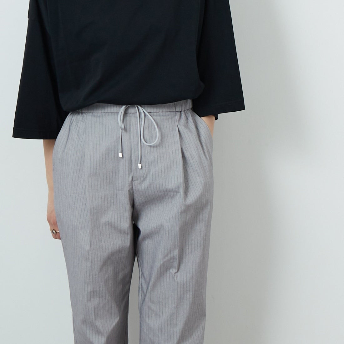 Jeans Factory Clothes [ジーンズファクトリークローズ] バックラッシュリネンパンツ [21255052] 002 ｸﾞﾚｰｽﾄ &&モデル身長：160cm 着用サイズ：38&&