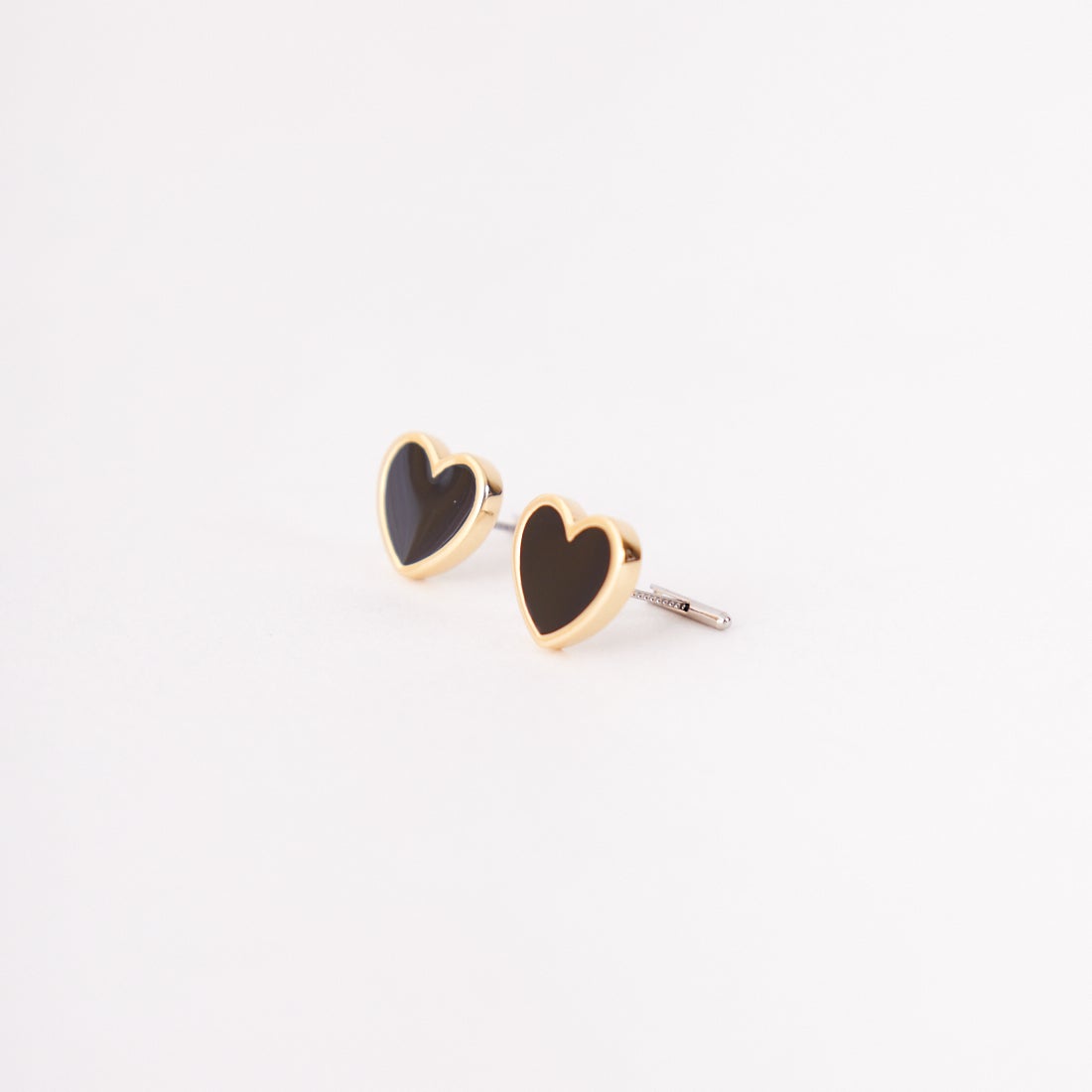 Baqless [バックレス] アミティ ブラックハートピアス [AM-NRHT-YG] GOLD
