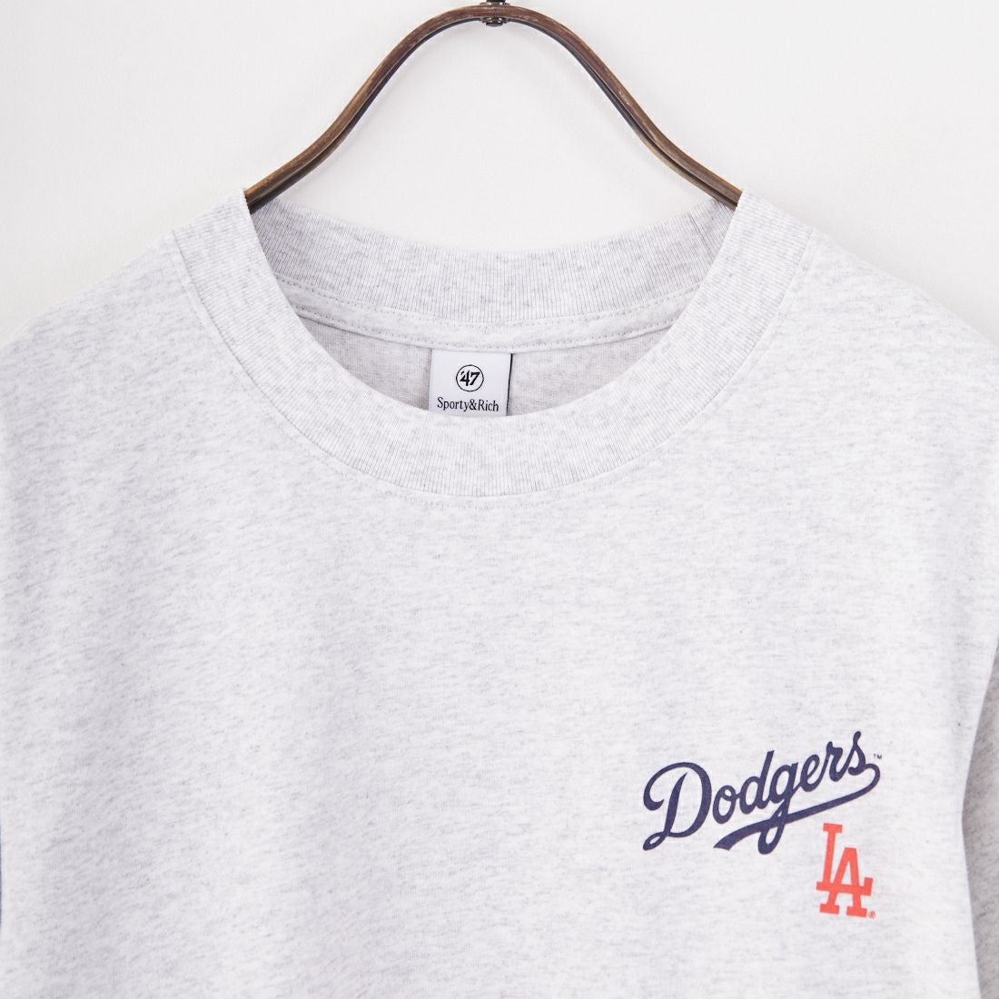 Sporty&Rich [スポーティアンドリッチ] ロサンゼルス・ドジャース セリフロゴTシャツ [TO043627666] H.GREY