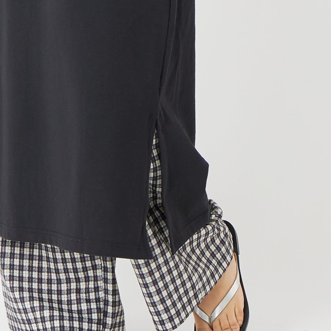 NANGA [ナンガ] エコハイブリッド ノースリーブワンピース [N2501-1N034B] BLK &&モデル身長：162cm 着用サイズ：WM&&