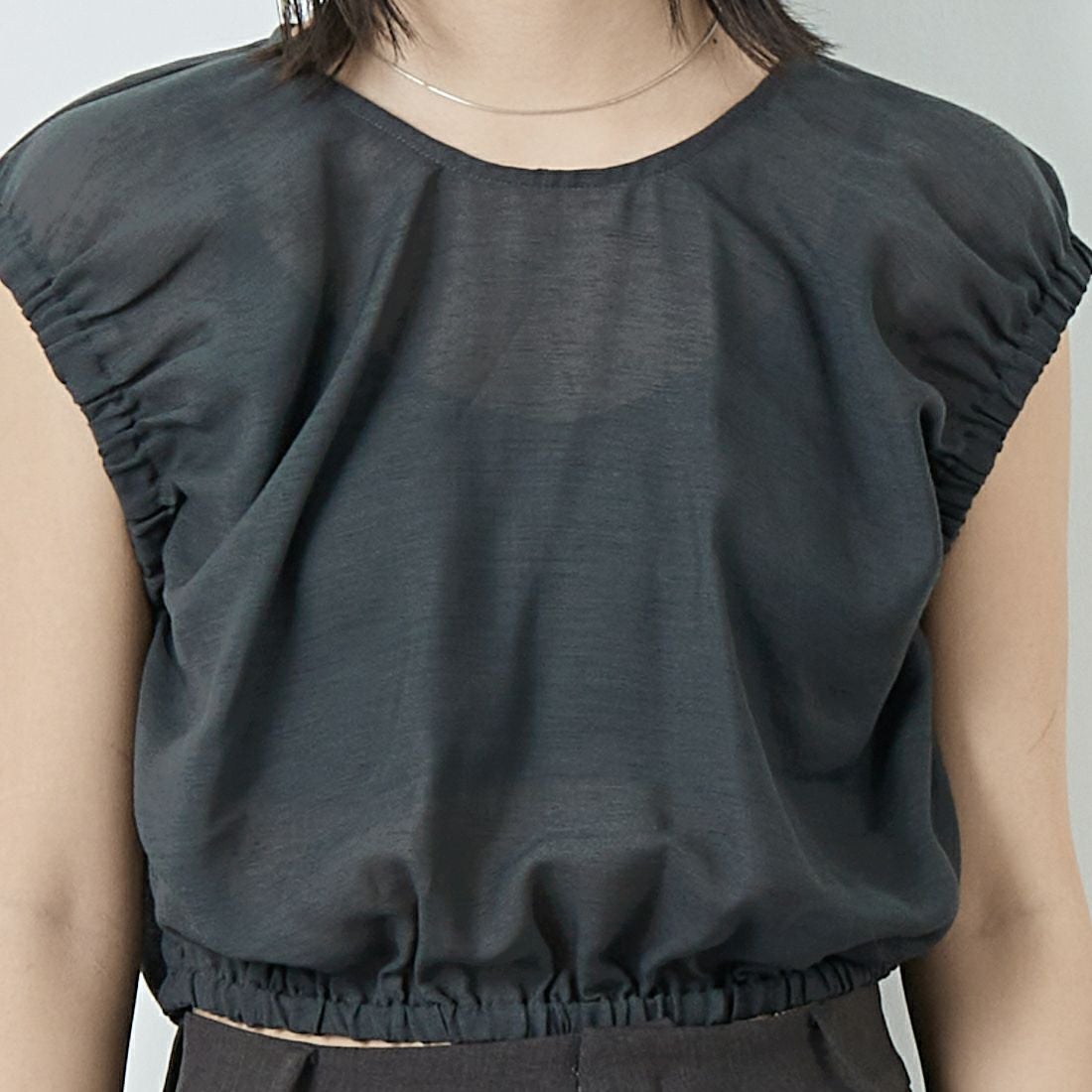 hwyl [ヒュイル] タックブラウス [51285683] ﾁｬｺｰﾙ &&モデル身長：167cm 着用サイズ：2&&