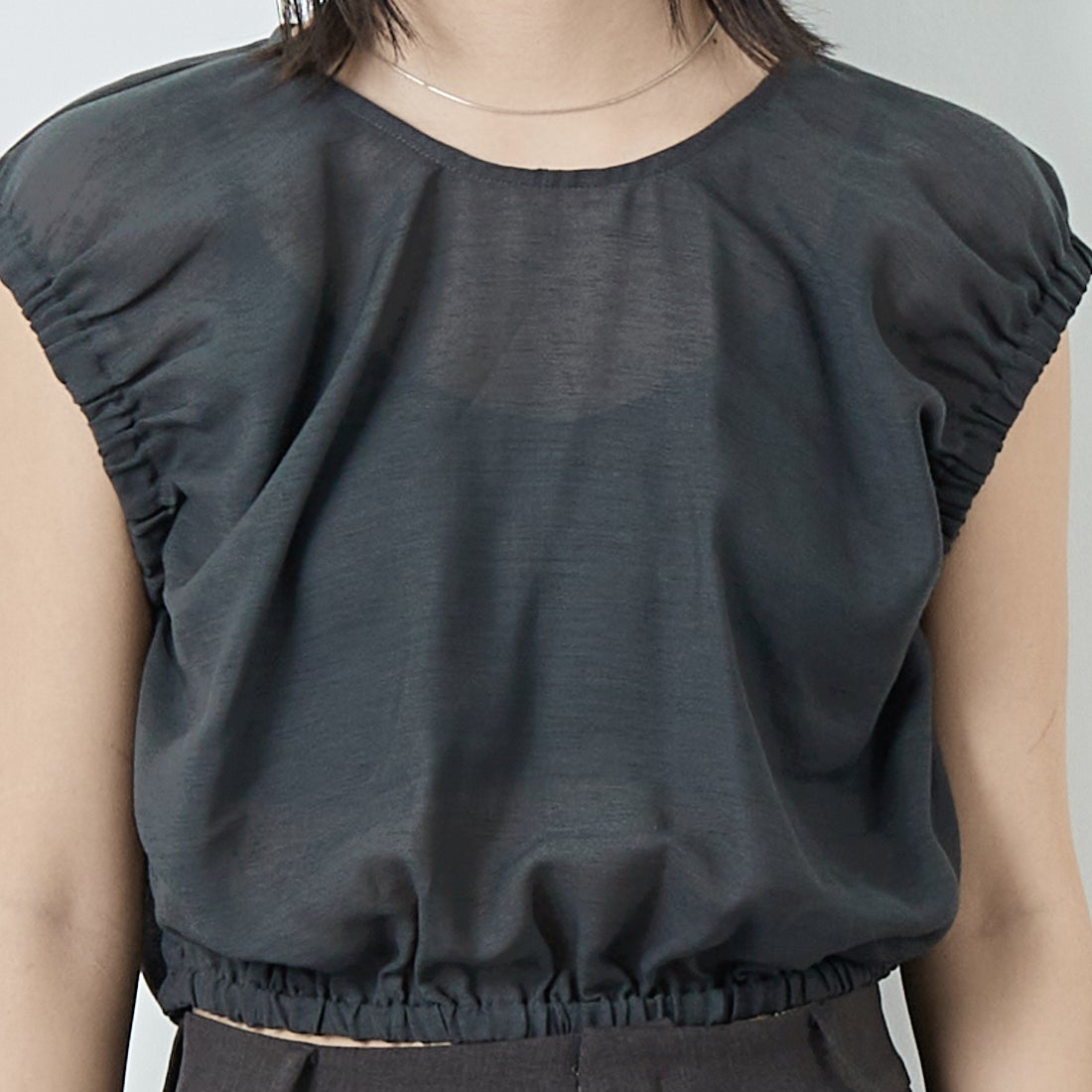 hwyl [ヒュイル] タックブラウス [51285683] ﾁｬｺｰﾙ &&モデル身長：167cm 着用サイズ：2&&