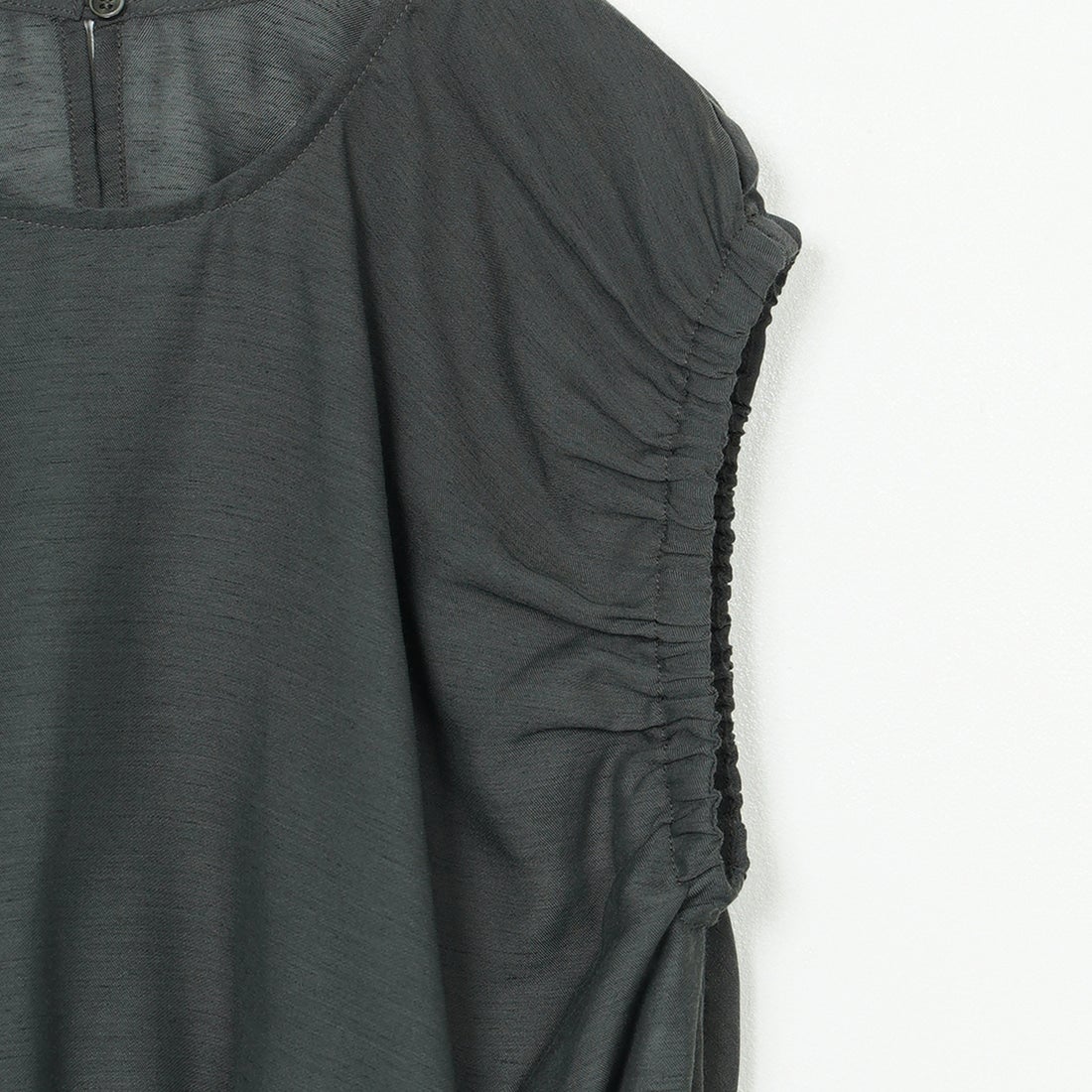 hwyl [ヒュイル] タックブラウス [51285683] ﾁｬｺｰﾙ