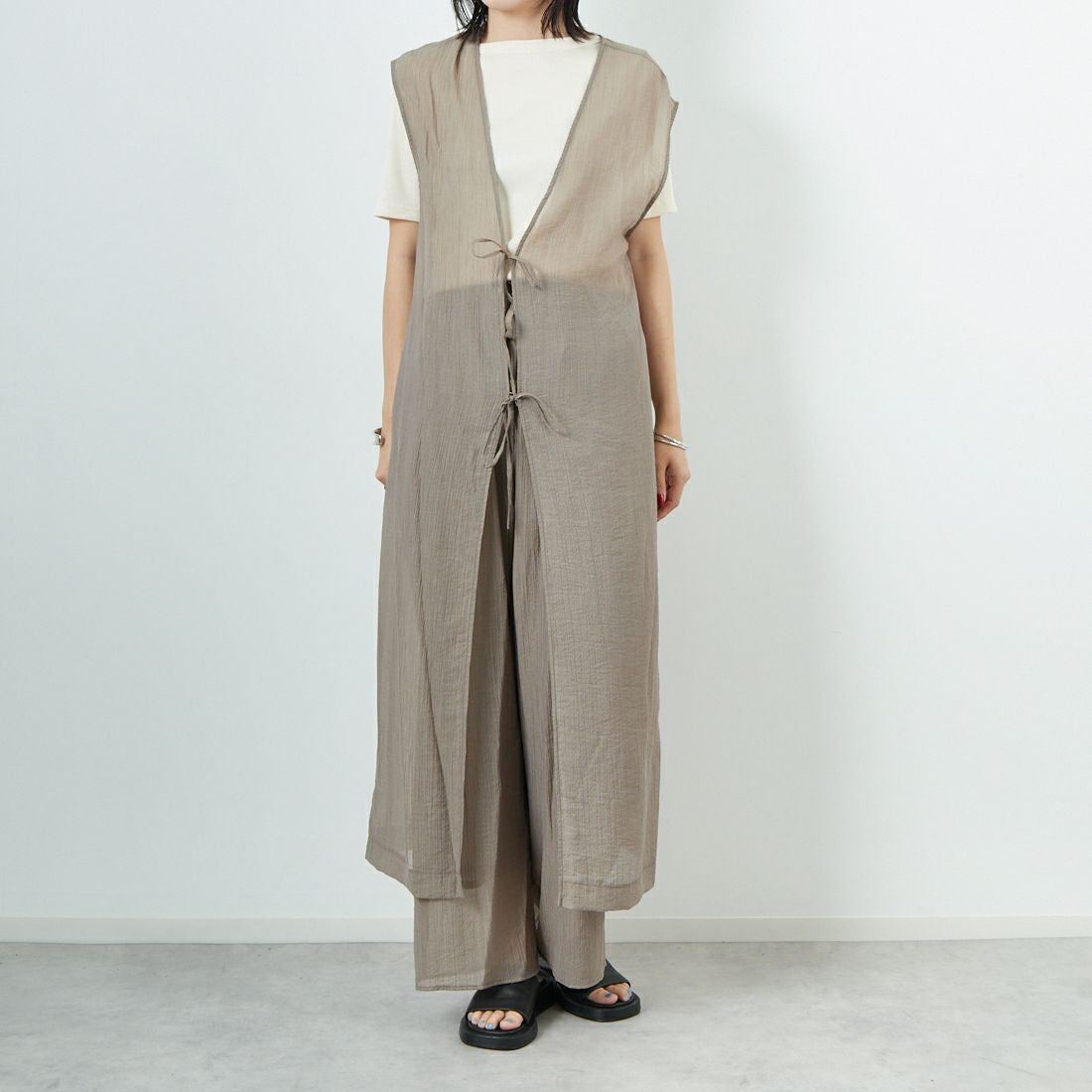 CLOCHE [クロシェ] 楊柳シアーロングジレ [51285724] ﾓｶ &&モデル身長：167cm 着用サイズ：2&&