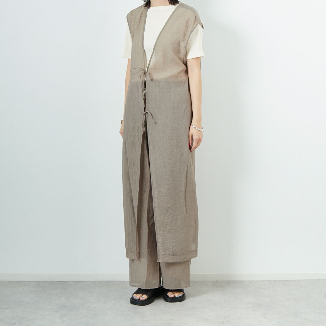 CLOCHE [クロシェ] 楊柳シアーロングジレ [51285724] ﾓｶ &&モデル身長：167cm 着用サイズ：2&&