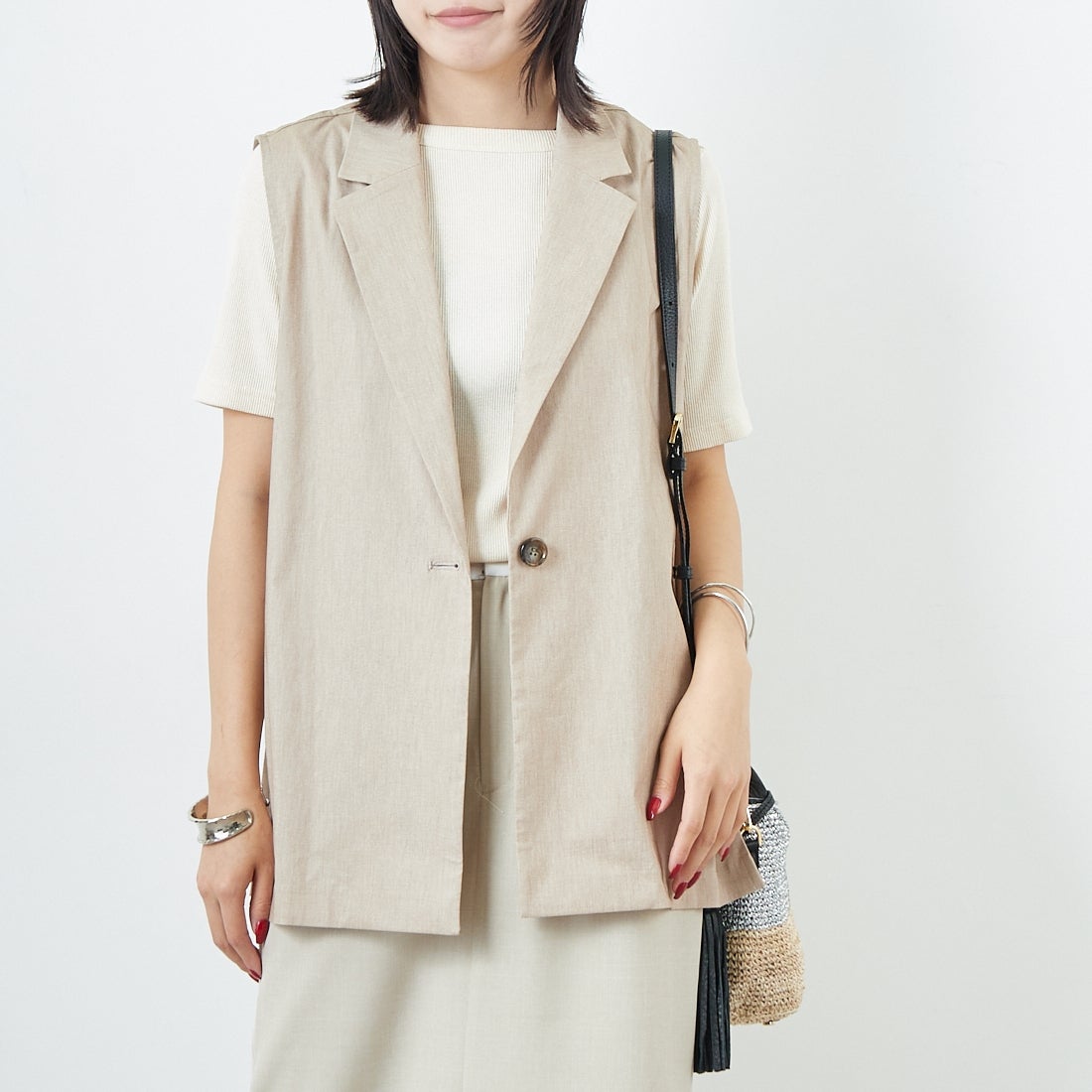 Jeans Factory Clothes [ジーンズファクトリークローズ] バックラッシュリネン ダブルカラーベスト [21255051] 033 ﾍﾞｰｼﾞｭ &&モデル身長：167cm 着用サイズ：F&&