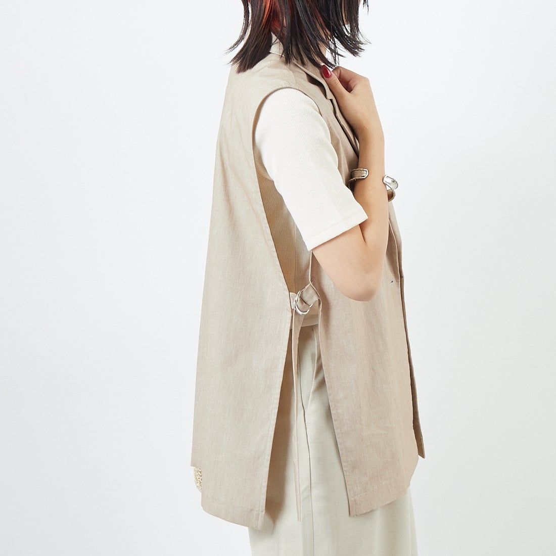 Jeans Factory Clothes [ジーンズファクトリークローズ] バックラッシュリネン ダブルカラーベスト [21255051] 033 ﾍﾞｰｼﾞｭ &&モデル身長：167cm 着用サイズ：F&&