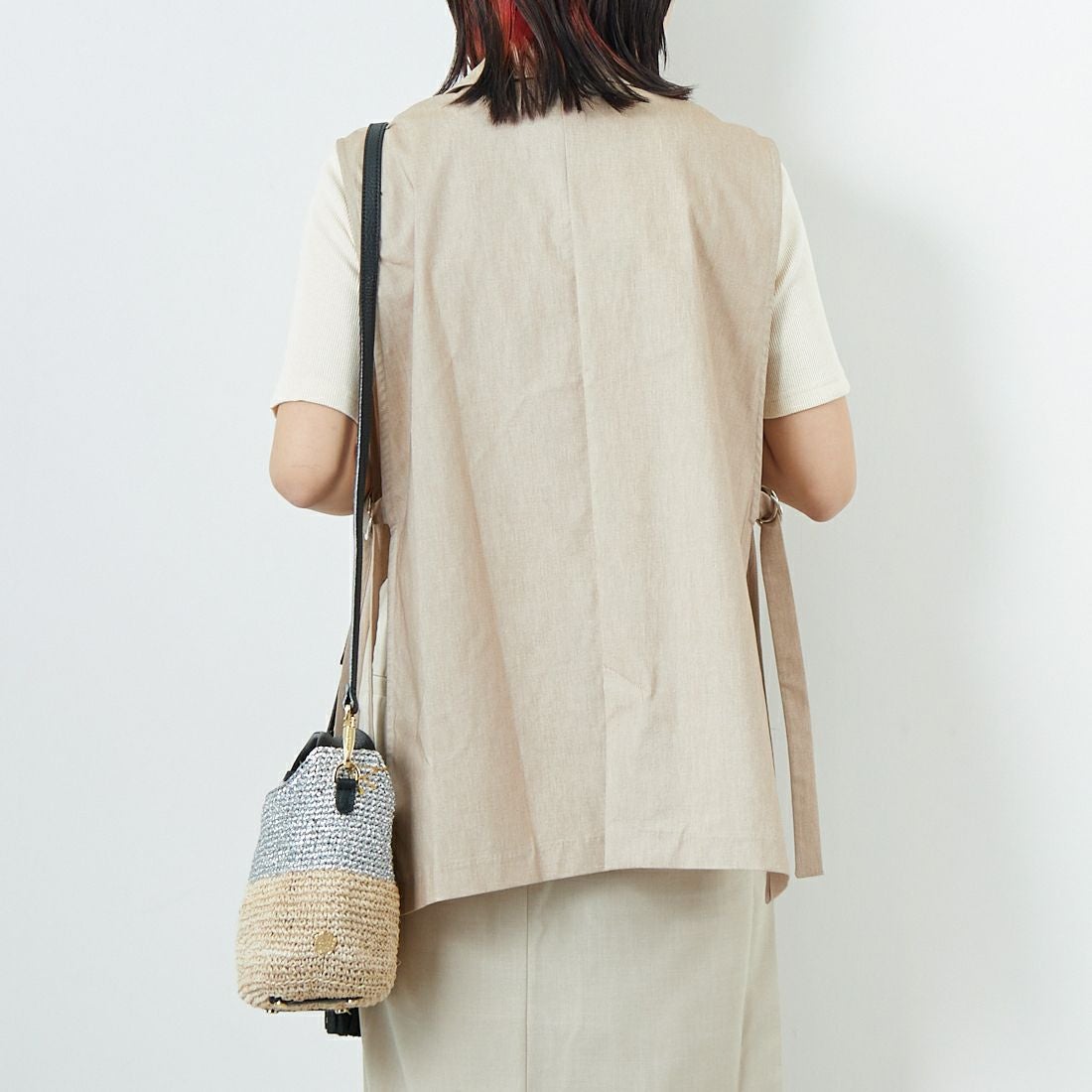 Jeans Factory Clothes [ジーンズファクトリークローズ] バックラッシュリネン ダブルカラーベスト [21255051] 033 ﾍﾞｰｼﾞｭ &&モデル身長：167cm 着用サイズ：F&&