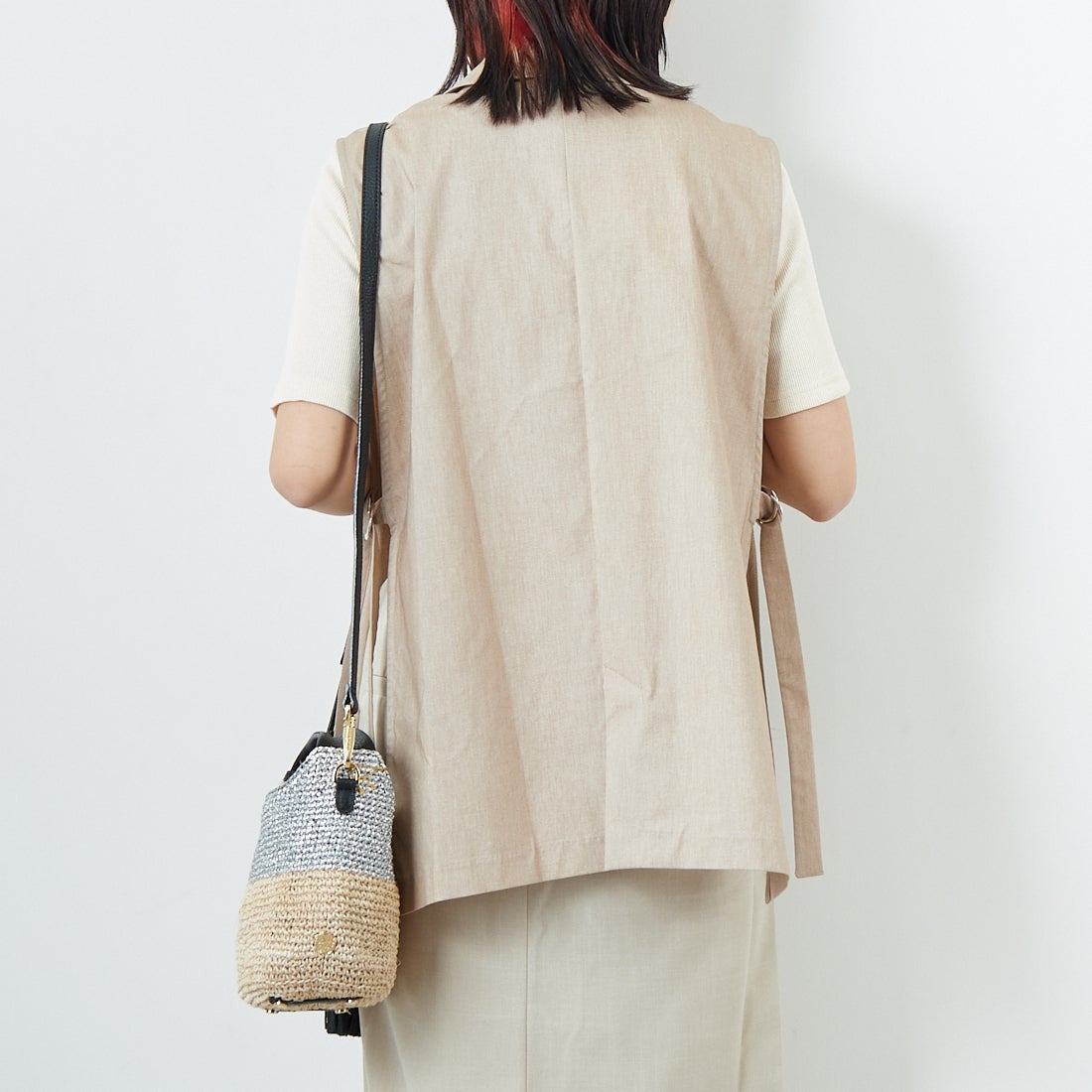 Jeans Factory Clothes [ジーンズファクトリークローズ] バックラッシュリネン ダブルカラーベスト [21255051] 033 ﾍﾞｰｼﾞｭ &&モデル身長：167cm 着用サイズ：F&&