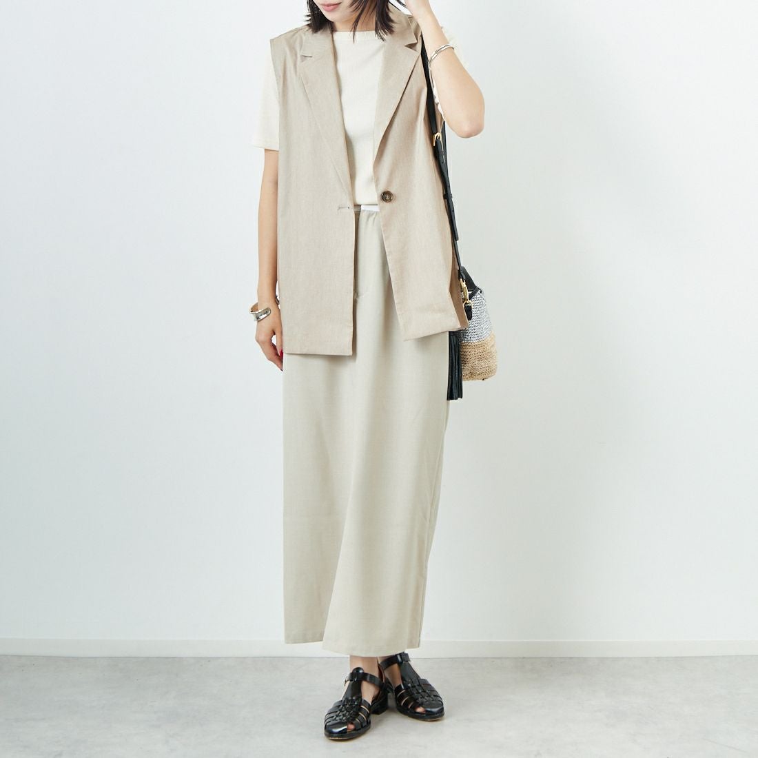 Jeans Factory Clothes [ジーンズファクトリークローズ] バックラッシュリネン ダブルカラーベスト [21255051] 033 ﾍﾞｰｼﾞｭ &&モデル身長：167cm 着用サイズ：F&&