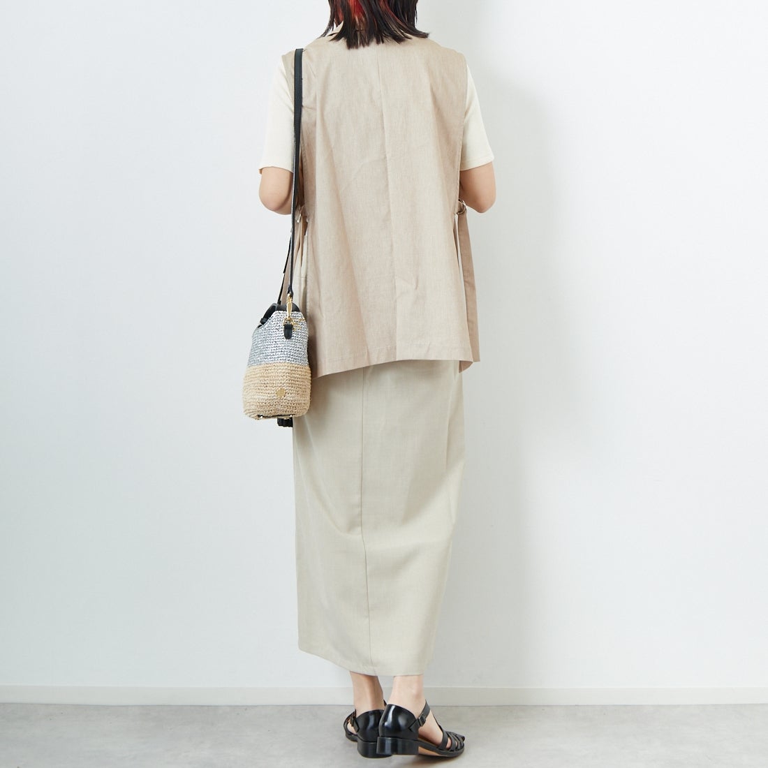 Jeans Factory Clothes [ジーンズファクトリークローズ] バックラッシュリネン ダブルカラーベスト [21255051] 033 ﾍﾞｰｼﾞｭ &&モデル身長：167cm 着用サイズ：F&&