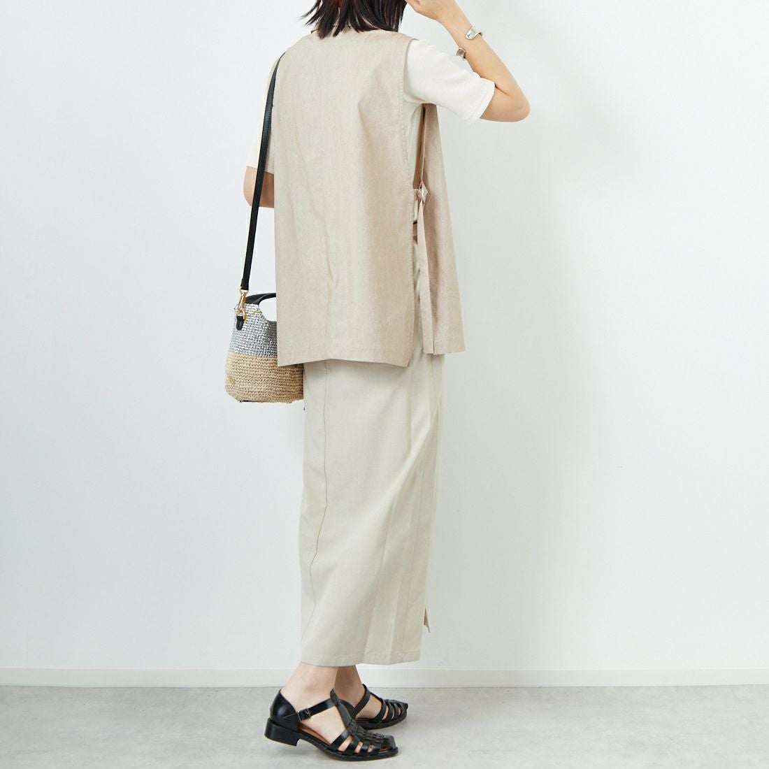 Jeans Factory Clothes [ジーンズファクトリークローズ] バックラッシュリネン ダブルカラーベスト [21255051] 033 ﾍﾞｰｼﾞｭ &&モデル身長：167cm 着用サイズ：F&&