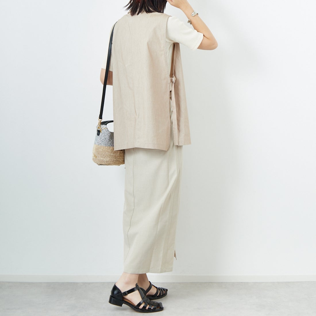 Jeans Factory Clothes [ジーンズファクトリークローズ] バックラッシュリネン ダブルカラーベスト [21255051] 033 ﾍﾞｰｼﾞｭ &&モデル身長：167cm 着用サイズ：F&&