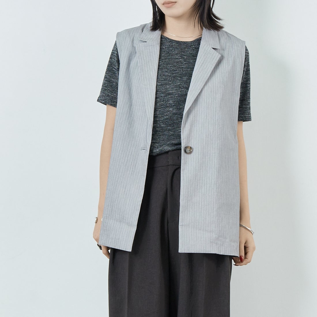 Jeans Factory Clothes [ジーンズファクトリークローズ] バックラッシュリネン ダブルカラーベスト [21255051] 002 ｸﾞﾚｰｽﾄ &&モデル身長：167cm 着用サイズ：F&&