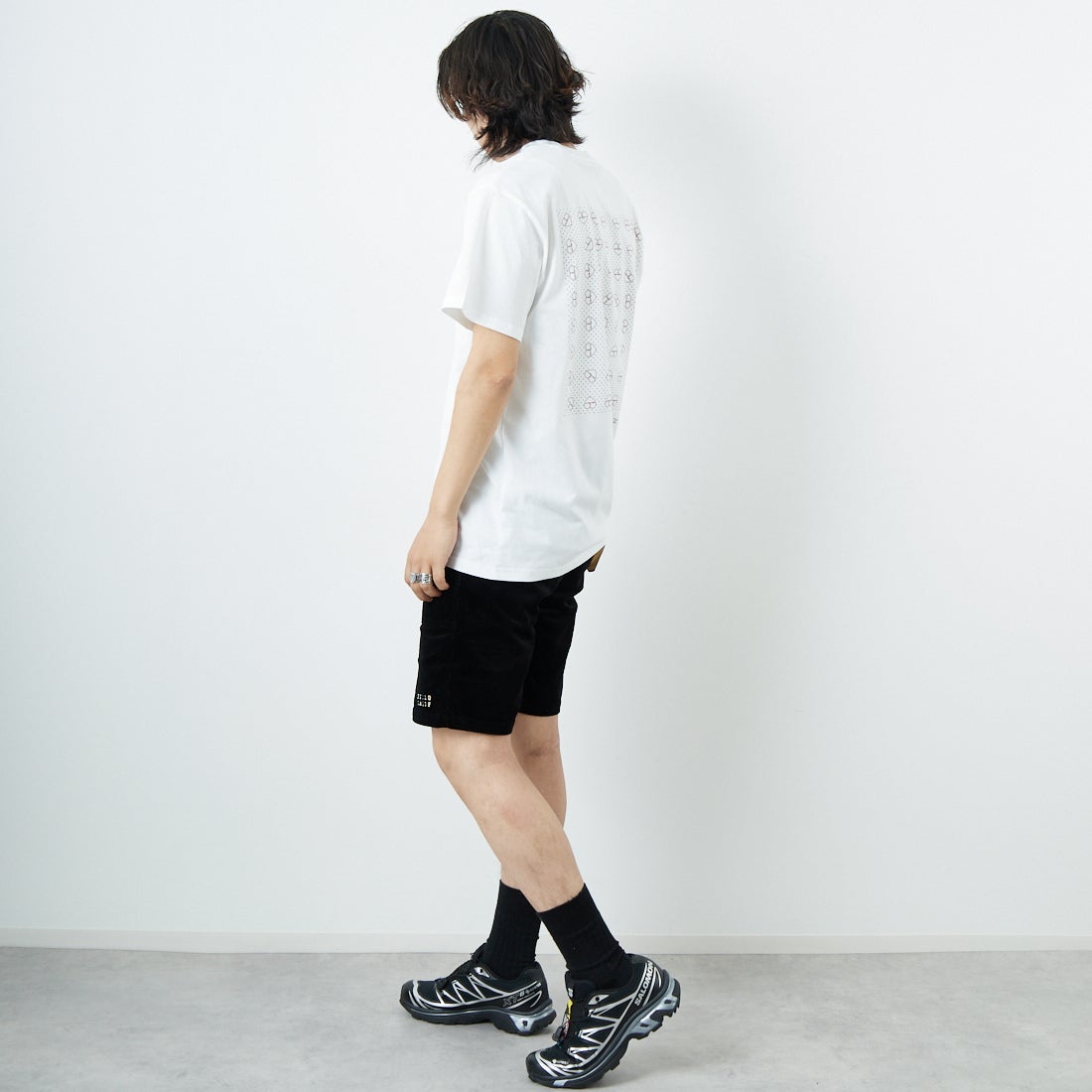 carhartt WIP [カーハートダブリューアイピー] ショートスリーブフロシキTシャツ [I034655] WHITE/RED &&モデル身長：179cm 着用サイズ：M&&