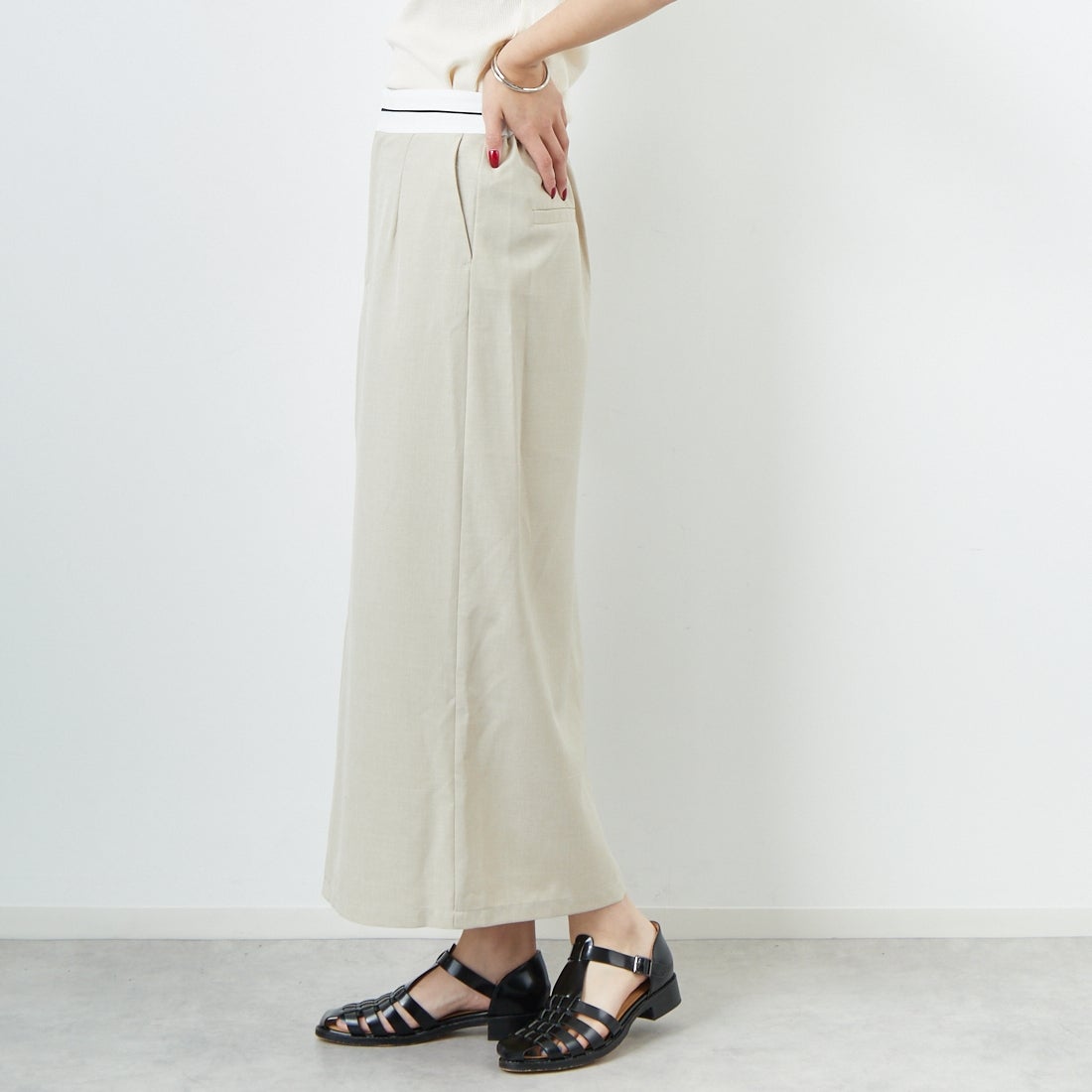 Jeans Factory Clothes [ジーンズファクトリークローズ] シャンブレーエステマーベルトスカート [21255053] 033 ﾍﾞｰｼﾞｭ &&モデル身長：167cm 着用サイズ：38&&